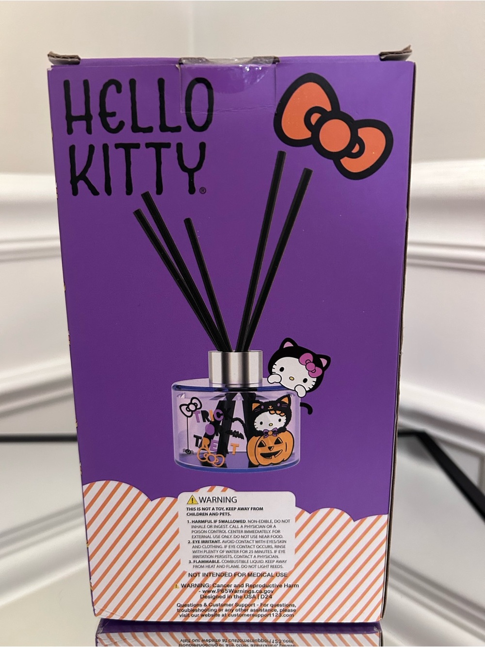 Hello Kitty Vanilla Reed Diffuser - Picture 2 of 5